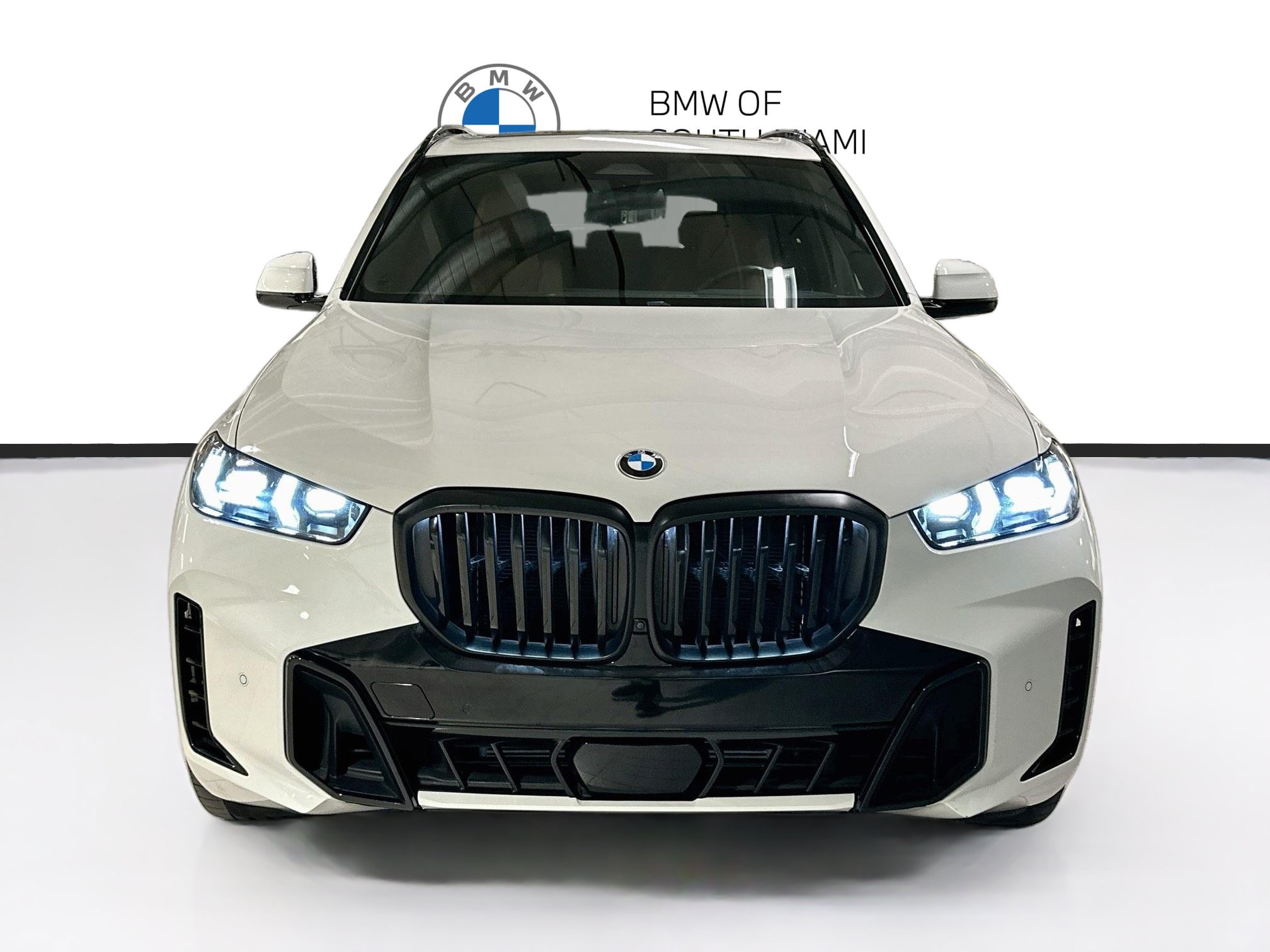 Used 2024 BMW X5 xDrive40i w/ M Sport Package AWD/4WD image 2