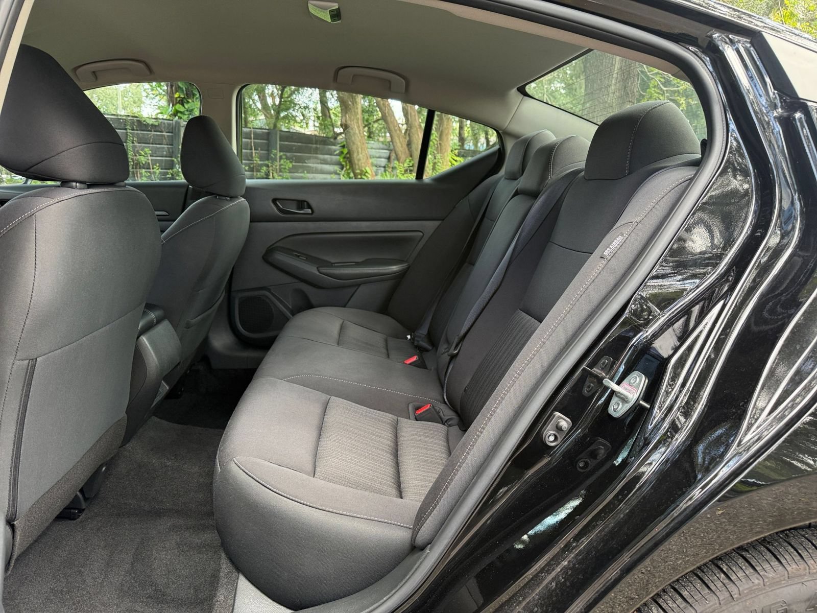 Used 2025 Nissan Altima 2.5 SV FWD image 35