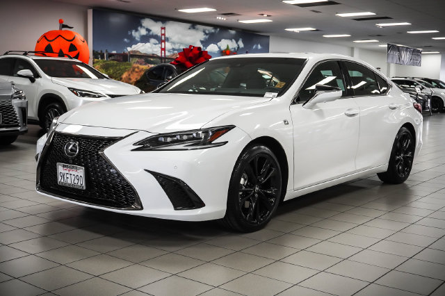 Certified 2024 Lexus ES 300h F Sport FWD image 3