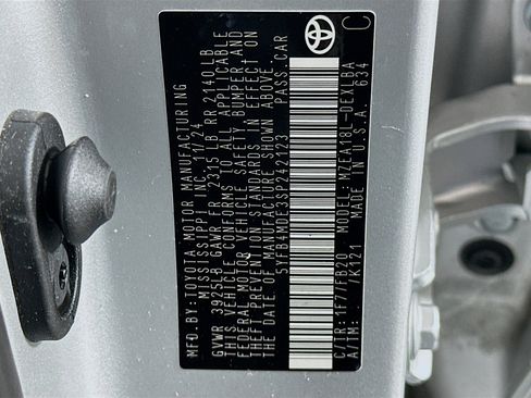 Used 2025 Toyota Corolla LE image 12