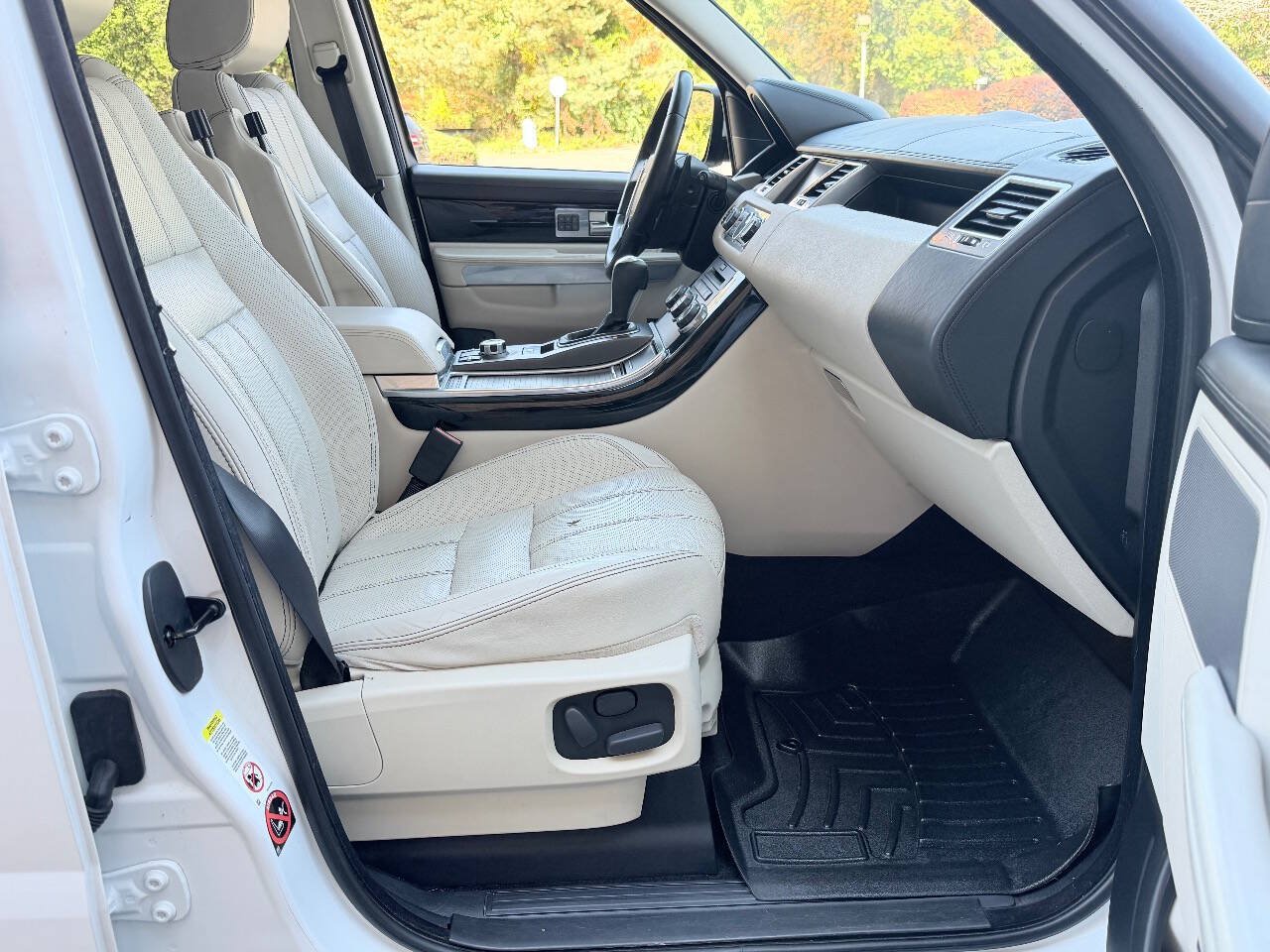 Used 2011 Land Rover Range Rover Sport Supercharged AWD/4WD image 16