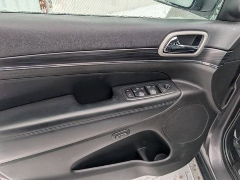 Used 2020 Jeep Grand Cherokee Limited w/ Premium Lighting Group image 9