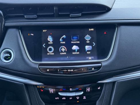 Used 2017 Cadillac XT5 Luxury w/ Driver Awareness Package image 32