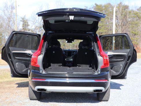 Used 2020 Volvo XC90 T6 Inscription w/ Protection Package image 6