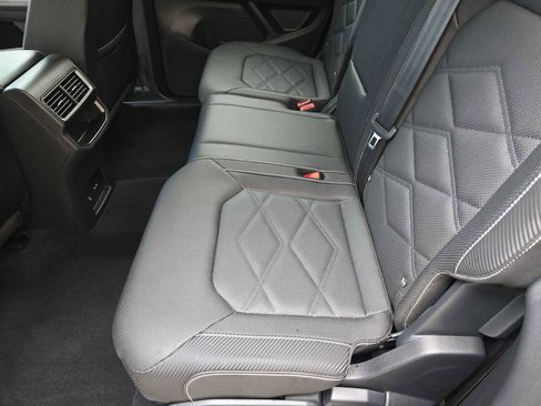 Used 2025 Volkswagen Atlas Cross Sport SE image 13