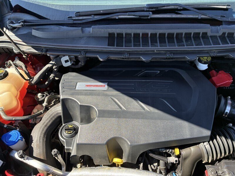 Used 2019 Ford Edge ST w/ Equipment Group 401A AWD/4WD image 30