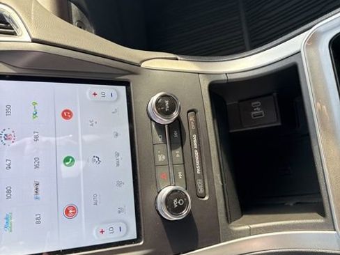 Certified 2024 Ford Edge SEL w/ Convenience Package image 19