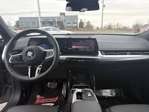 Used 2025 BMW X2 xDrive28i image 14
