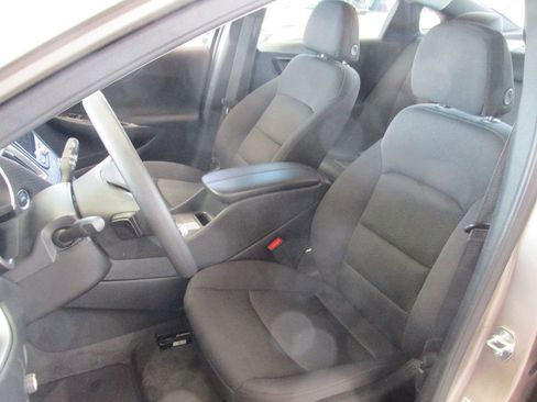 Used 2024 Chevrolet Malibu LT image 4