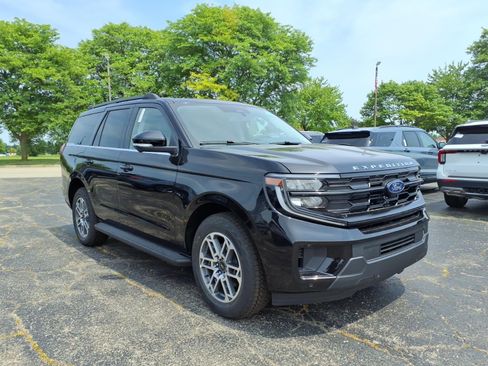 New 2026 Ford Expedition Active AWD/4WD image 3