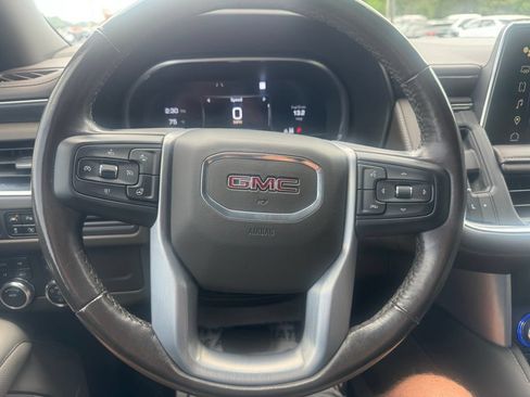 Used 2022 GMC Yukon SLT w/ SLT Luxury Package AWD/4WD image 24