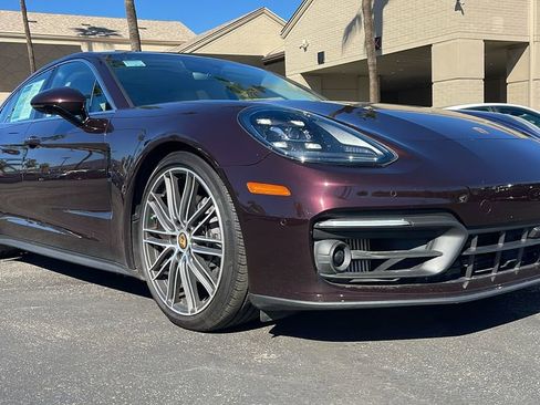 Used 2022 Porsche Panamera Platinum Edition image 5