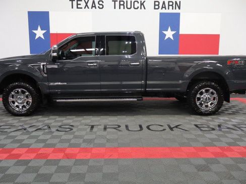 Used 2021 Ford F350 Lariat w/ Lariat Ultimate Package AWD/4WD image 1