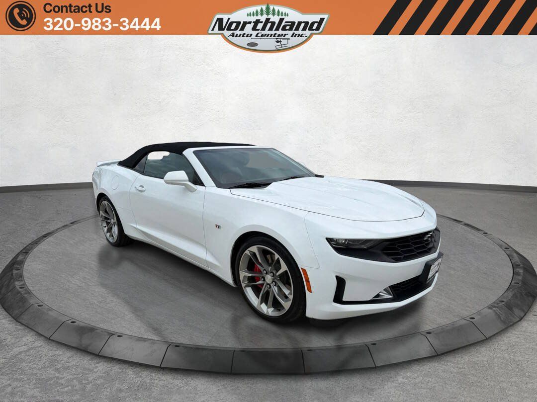 Used 2021 Chevrolet Camaro LT w/ RS Package RWD image 3