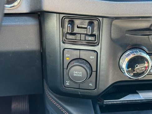 Used 2024 Ford F250 Platinum image 31