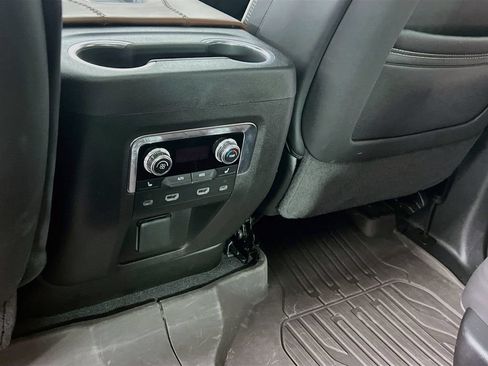 Certified 2024 GMC Yukon XL Denali Ultimate AWD/4WD image 27