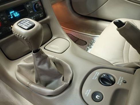 Used 2003 Chevrolet Corvette 50th Anniversary Edition w/ Preferred Equipment Group1 image 25