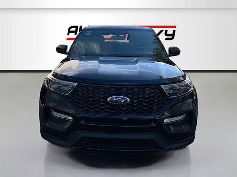 Used 2022 Ford Explorer ST image 2