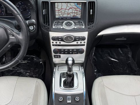 Used 2011 INFINITI G37 Sport w/ Premium Pkg image 18