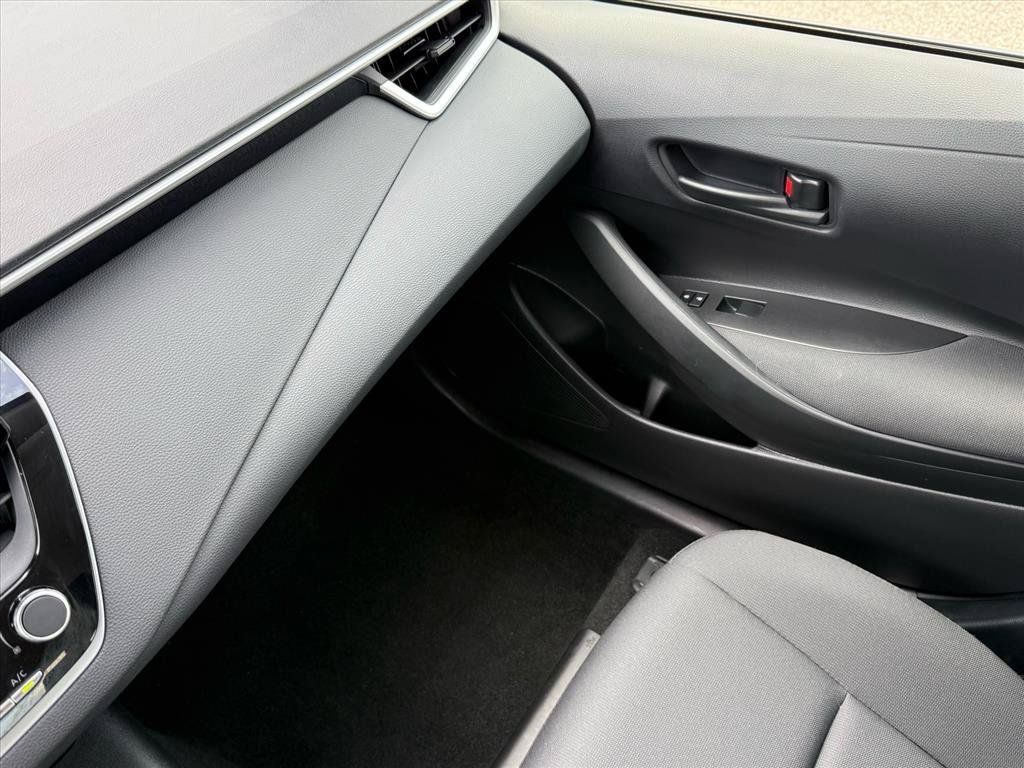 Certified 2025 Toyota Corolla LE FWD image 25