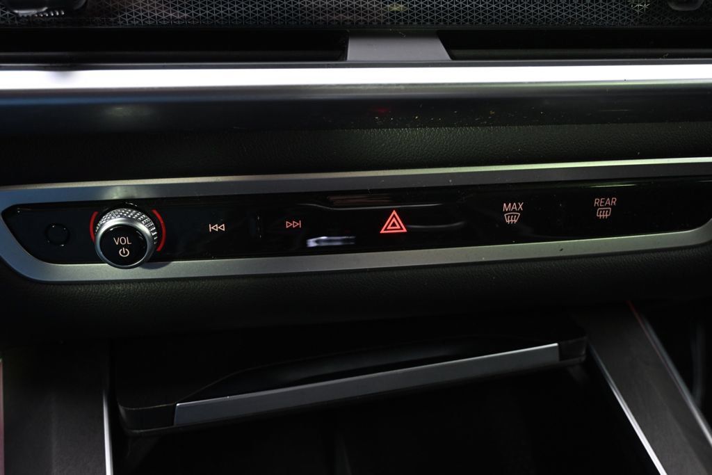 Used 2024 BMW X5 xDrive40i AWD/4WD image 32