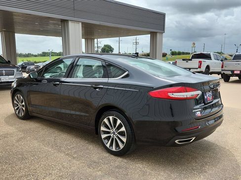 Used 2020 Ford Fusion SE AWD/4WD image 21