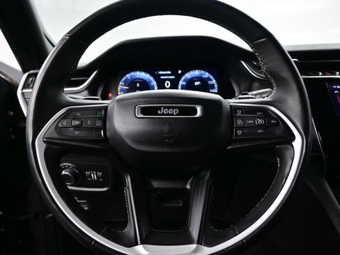 Used 2023 Jeep Grand Cherokee Altitude AWD/4WD image 25