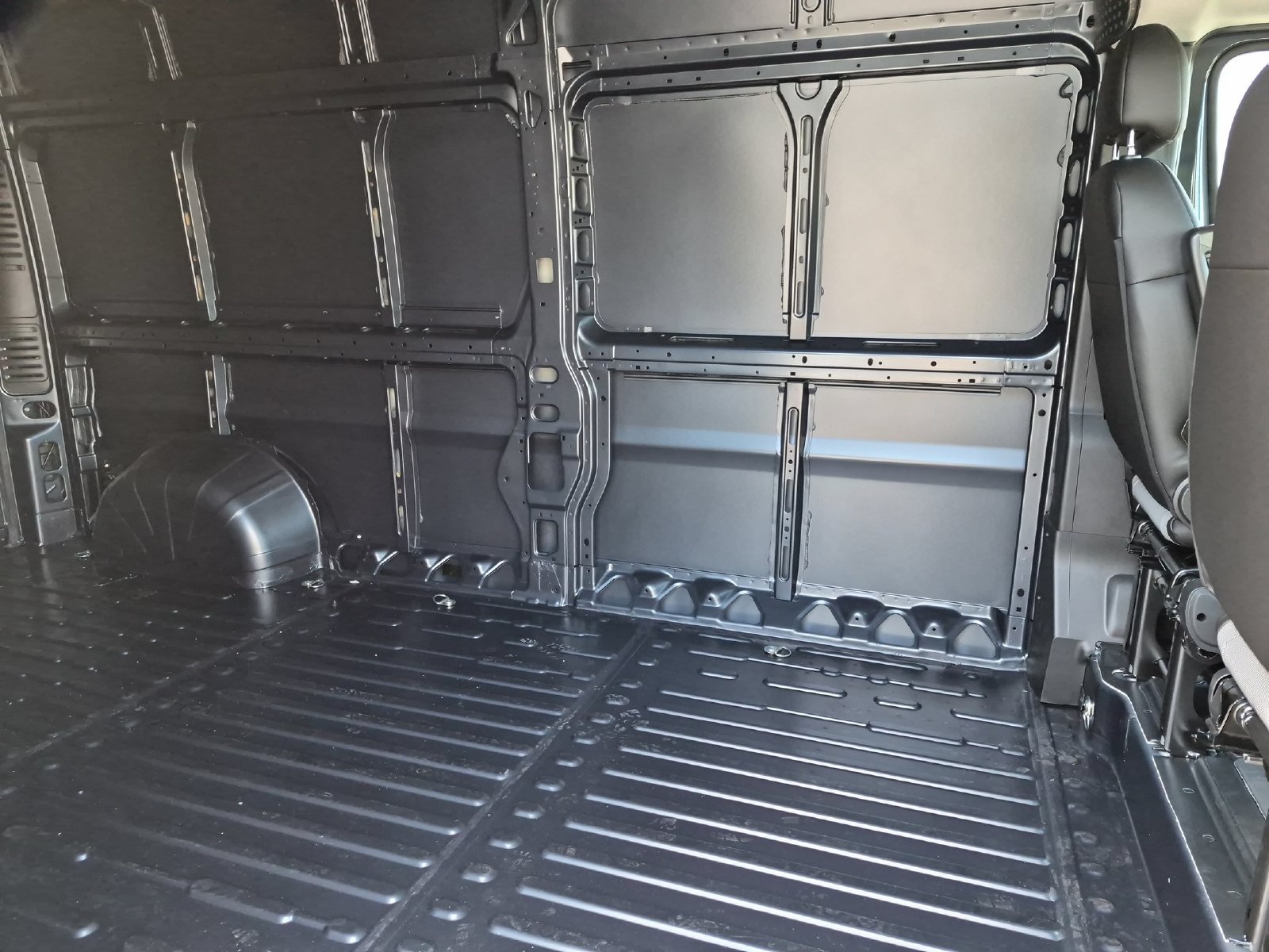 New 2026 RAM ProMaster 2500 w/ Convenience Group FWD image 25