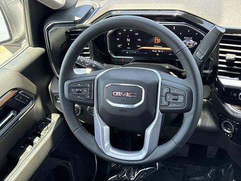 New 2026 GMC Sierra 1500 Elevation AWD/4WD image 8