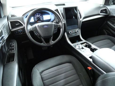 Used 2023 Ford Edge SE AWD/4WD image 4