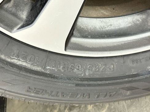 Used 2018 Toyota RAV4 XLE image 41