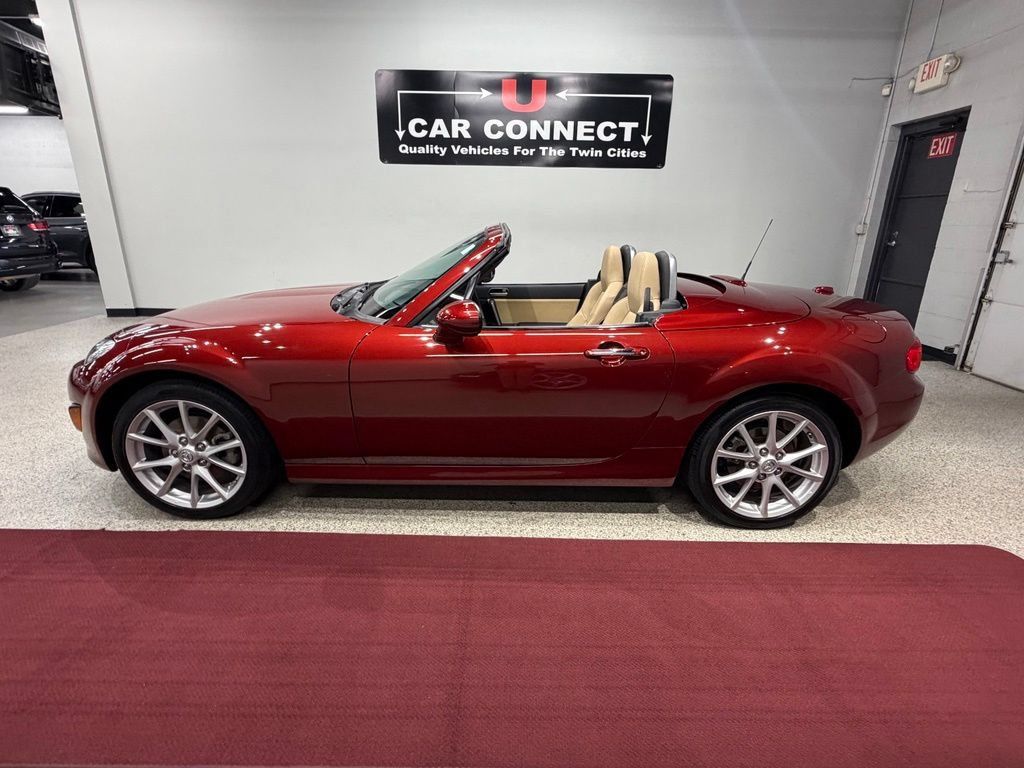 Used 2012 MAZDA MX-5 Miata Grand Touring w/ Premium Pkg RWD image 16