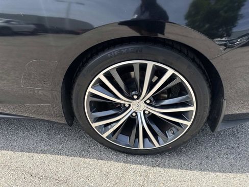 Used 2017 INFINITI Q60 3.0t RWD image 6