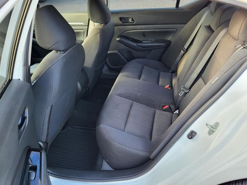 Used 2023 Nissan Altima 2.5 SV image 12