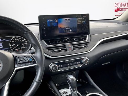 Used 2023 Nissan Altima 2.5 SL image 9