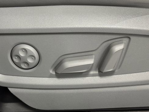 Used 2025 Audi Q5 Prestige w/ Prestige Package image 25