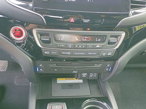 Used 2021 Honda Pilot Elite image 27