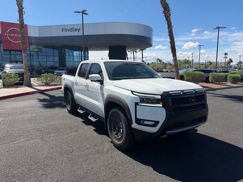 Used 2025 Nissan Frontier Pro-X w/ Pro Convenience Package image 3