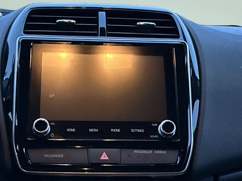 Used 2024 Mitsubishi Outlander Sport SE image 18