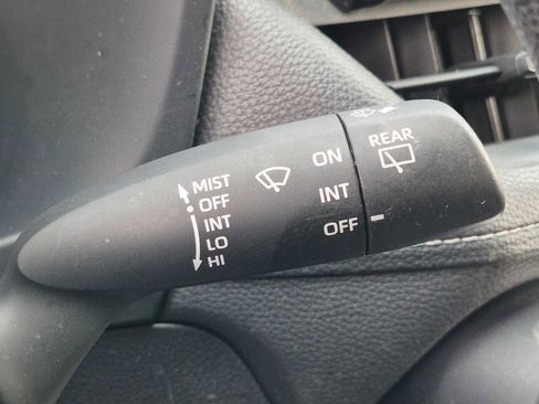 Used 2020 Toyota RAV4 LE w/ All Weather Liner Package AWD/4WD image 20