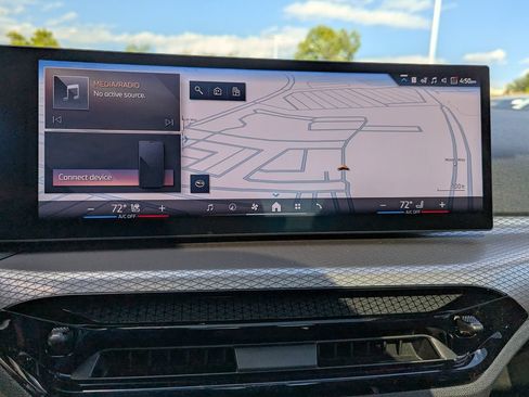 New 2026 BMW 330i xDrive Sedan AWD/4WD image 15