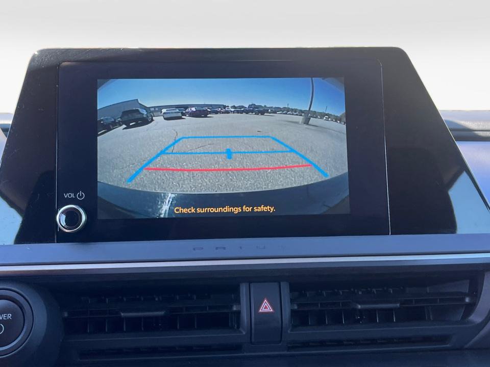 Used 2025 Toyota Prius LE FWD image 18
