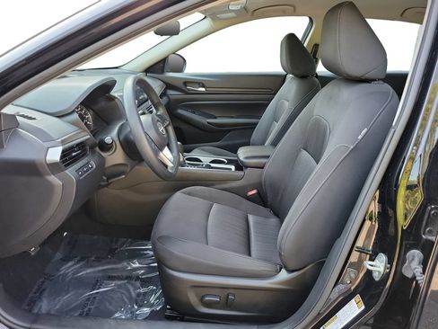 Used 2024 Nissan Altima 2.5 SV FWD image 19