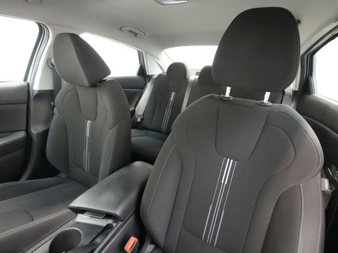 Used 2023 Hyundai Elantra SEL image 13