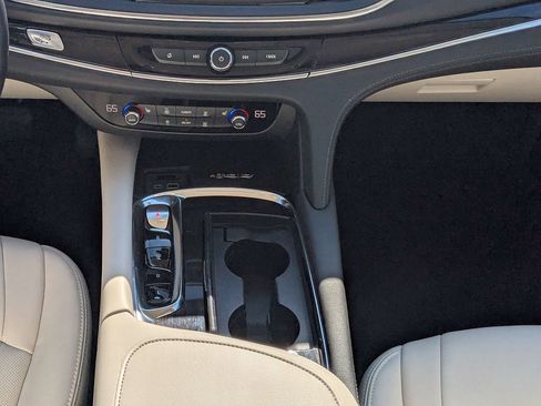 Used 2023 Buick Enclave Essence FWD image 19