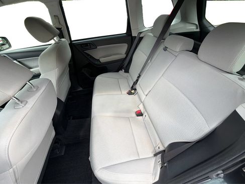 Used 2018 Subaru Forester 2.5i Premium AWD/4WD image 10