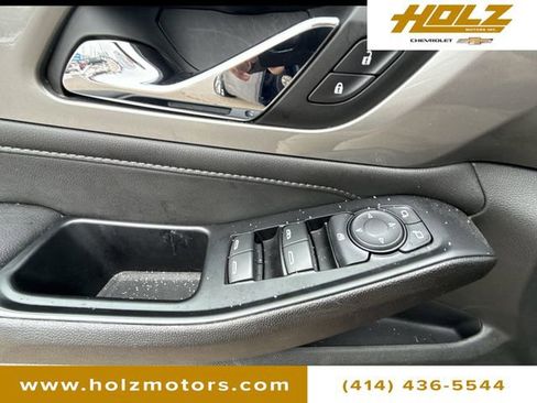 Certified 2023 Chevrolet Traverse LT image 24