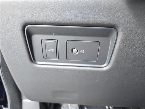 New 2026 Jaguar F-PACE R-Dynamic S image 25