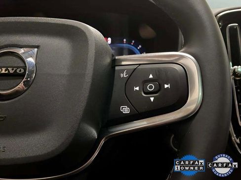 Used 2025 Volvo XC40 B5 Core image 39