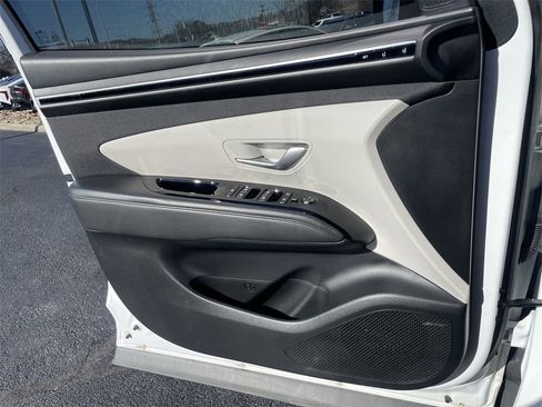 Used 2022 Hyundai Tucson Limited image 21